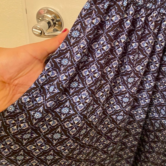 Blue Pattern Dress with pockets - Picture 5 of 6